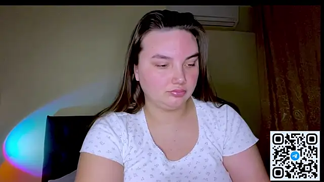 Snapshot of Dreamyblushfairy chatting on March 11, 2026, 7:19 pm Dreamyblushfairy online show from March 11, 2026, 7:19 pm