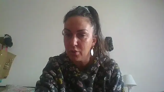BELLAMORGANE1 online show from December 24, 2024, 3:26 pm