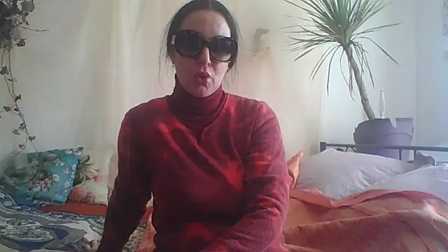BELLAMORGANE1 online show from February 5, 2025, 4:14 pm