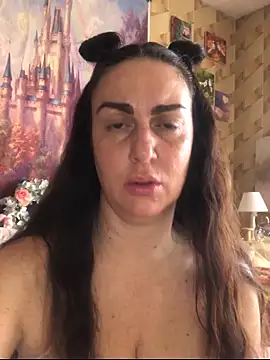 BELLAMORGANE1 online show from February 6, 2026, 1:51 pm