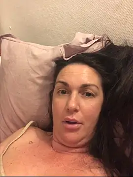 BELLAMORGANE1 online show from May 4, 2026, 7:17 pm