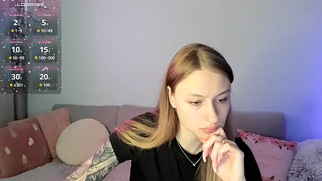 Snapshot of Haley_Vixen chatting on June 1, 2026, 8:14 am Haley Vixen online show from June 1, 2026, 8:14 am