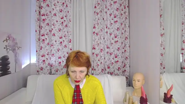 Snapshot of SilviaHart chatting on March 26, 2026, 5:17 am SilviaHart online show from March 26, 2026, 5:17 am