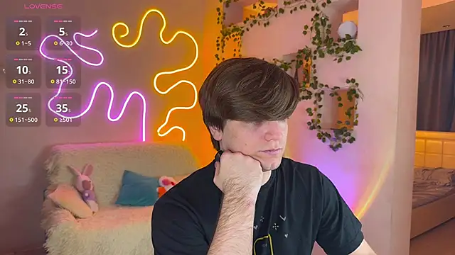 Snapshot of RobertAndLinela chatting on November 18, 2025, 5:16 pm RobertAndLinela online show from November 18, 2025, 5:16 pm