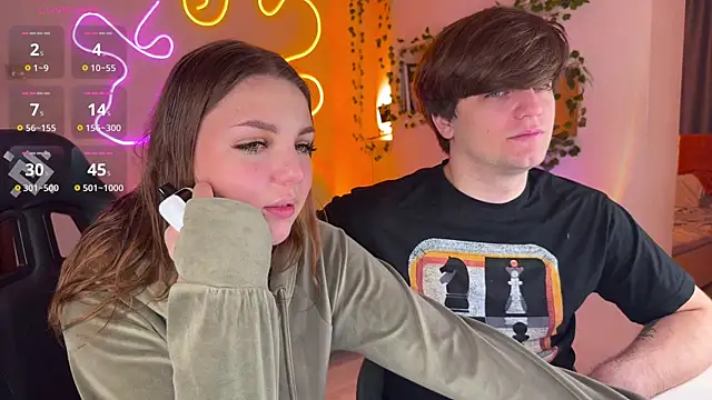 Snapshot of RobertAndLinela chatting on November 12, 2025, 2:54 pm RobertAndLinela online show from November 12, 2025, 2:54 pm