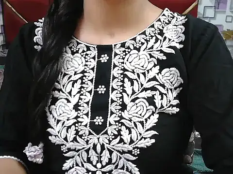 Snapshot of Somiya87 chatting on October 27, 2025, 6:20 pm Somiya87 online show from October 27, 2025, 6:20 pm