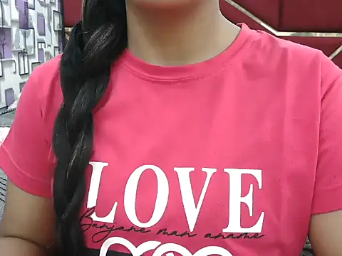 Snapshot of Somiya87 chatting on November 13, 2025, 6:01 pm Somiya87 online show from November 13, 2025, 6:01 pm