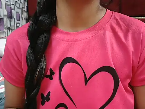 Snapshot of Somiya87 chatting on November 25, 2025, 1:06 am Somiya87 online show from November 25, 2025, 1:06 am