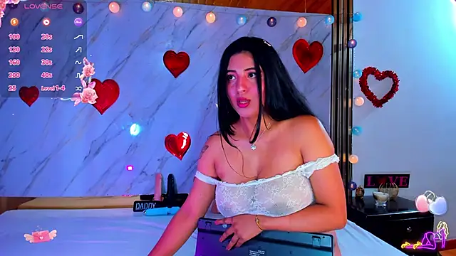 Snapshot of Lana_Parker_01 chatting on April 19, 2026, 12:55 am Lana Parker 01 online show from April 19, 2026, 12:55 am