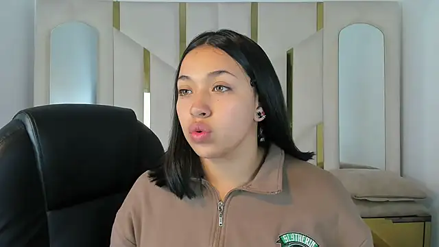 Snapshot of IsabellRodriguez18 chatting on October 7, 2025, 3:18 am IsabellRodriguez18 online show from October 7, 2025, 3:18 am