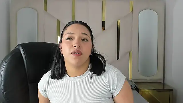 IsabellRodriguez18 online show from September 20, 2025, 2:05 am