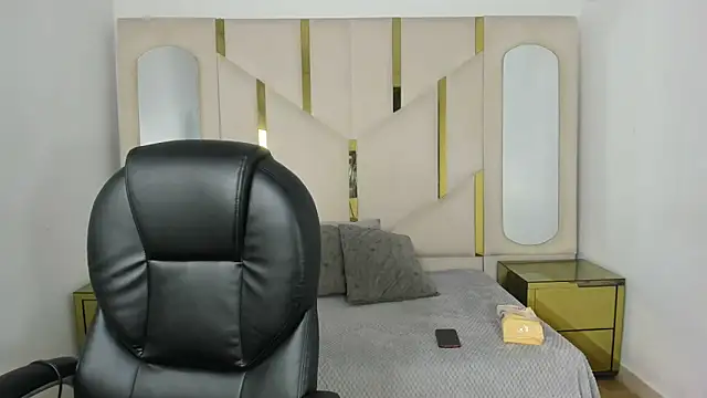 Snapshot of IsabellRodriguez18 chatting on October 28, 2025, 3:40 am IsabellRodriguez18 online show from October 28, 2025, 3:40 am