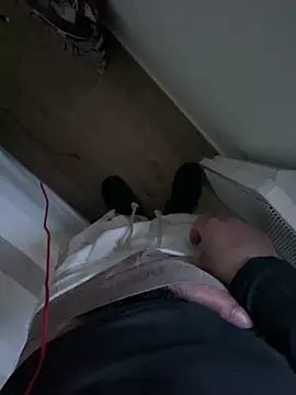 Snapshot of rominoucoquin chatting on February 10, 2025, 5:19 pm rominoucoquin online show from February 10, 2025, 5:19 pm