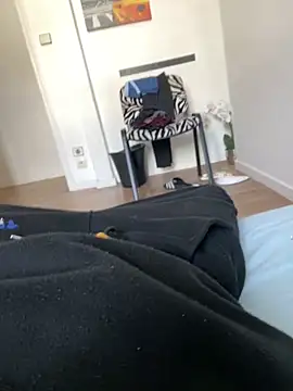 Snapshot of rominoucoquin chatting on December 26, 2024, 1:21 pm rominoucoquin online show from December 26, 2024, 1:21 pm