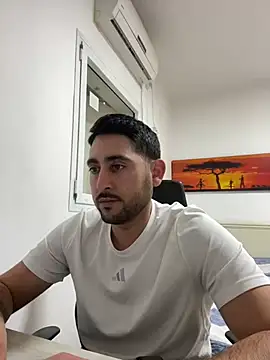 luffykingofpirets online show from February 16, 2025, 8:33 pm