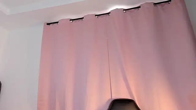 two milkyway online show from December 20, 2025, 12:52 pm