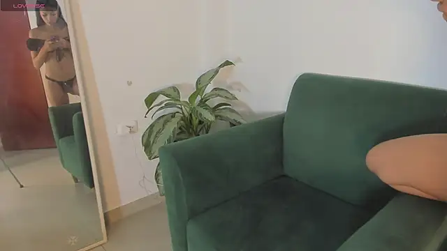 Snapshot of two_milkyway chatting on October 24, 2025, 12:37 pm two milkyway online show from October 24, 2025, 12:37 pm