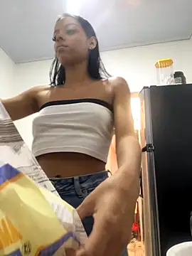 Snapshot of two_milkyway chatting on October 16, 2025, 12:57 pm two milkyway online show from October 16, 2025, 12:57 pm