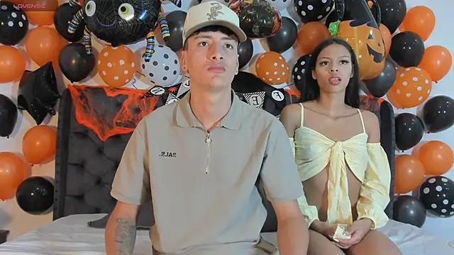 Snapshot of two_milkyway chatting on October 13, 2025, 12:29 pm two milkyway online show from October 13, 2025, 12:29 pm