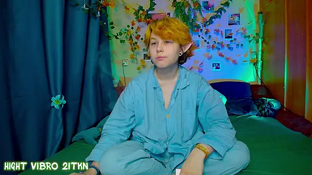 TrickyKitsune online show from October 15, 2025, 10:45 am