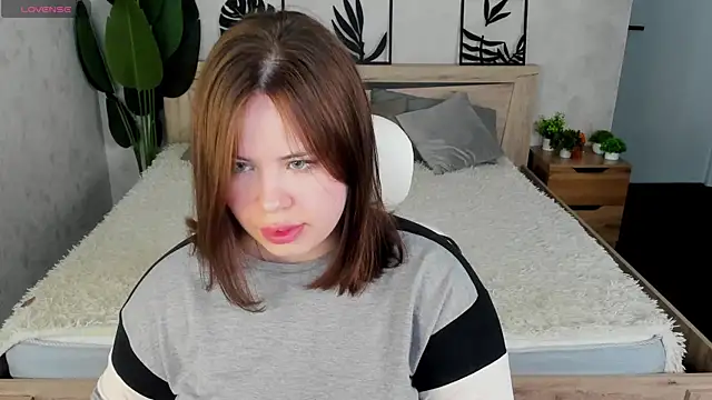 EricaElliott online show from April 23, 2026, 9:16 am