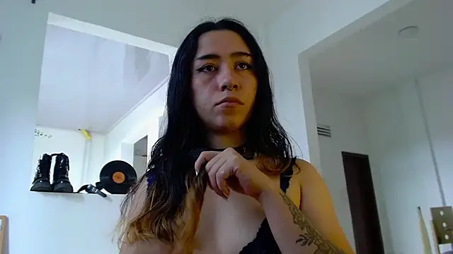 Snapshot of Maam_Ine chatting on April 29, 2026, 8:04 pm Maam Ine online show from April 29, 2026, 8:04 pm