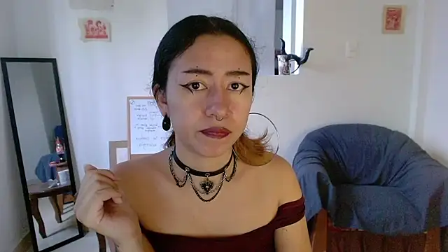 Snapshot of Maam_Ine chatting on April 14, 2026, 10:48 pm Maam Ine online show from April 14, 2026, 10:48 pm