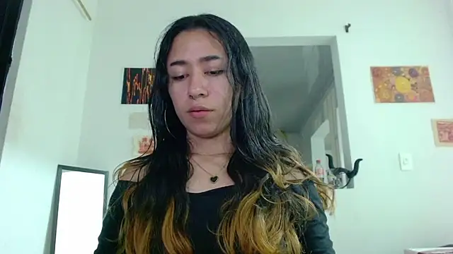 Snapshot of Maam_Ine chatting on April 15, 2026, 11:49 pm Maam Ine online show from April 15, 2026, 11:49 pm