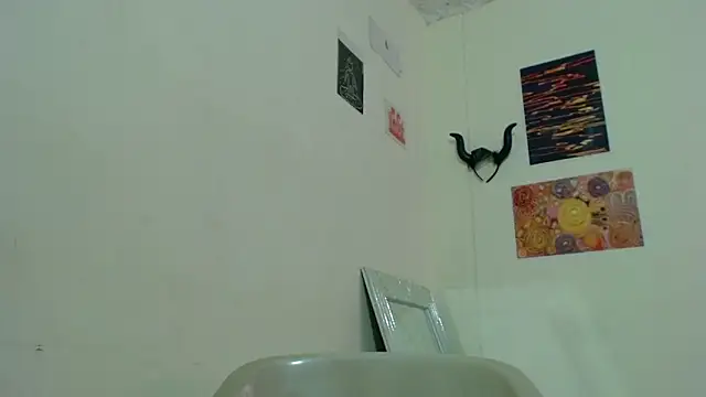 Snapshot of Maam_Ine chatting on October 8, 2025, 2:40 pm Maam Ine online show from October 8, 2025, 2:40 pm