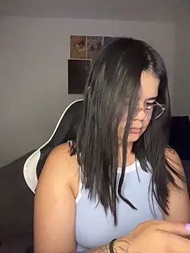 Snapshot of pretty_angela1 chatting on March 20, 2026, 3:07 am pretty angela1 online show from March 20, 2026, 3:07 am