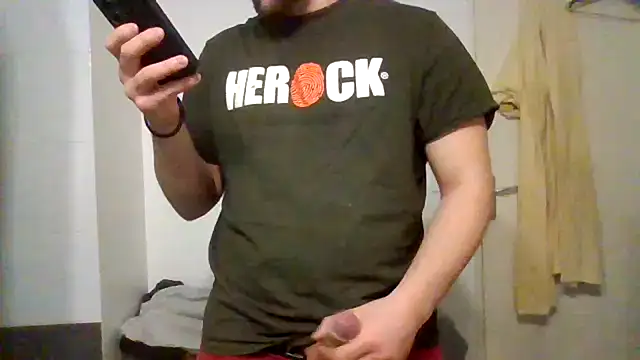 Maxoux02 online show from March 20, 2025, 6:31 pm