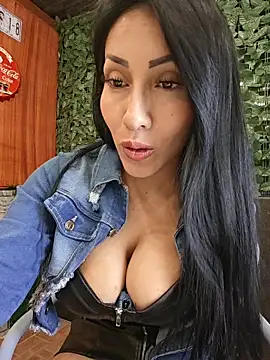 Snapshot of Isabellitasexi38 chatting on August 1, 2026, 4:21 am Isabellitasexi38 online show from August 1, 2026, 4:21 am