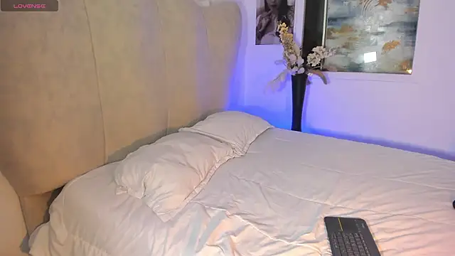 rachaeldeckard   online show from March 21, 2026, 4:14 am