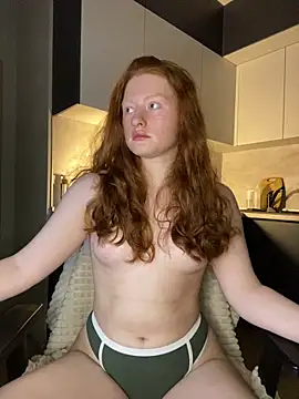 Snapshot of redhead_peach chatting on March 4, 2025, 11:43 pm redhead peach online show from March 4, 2025, 11:43 pm