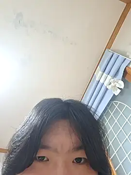 Lee0613 online show from March 15, 2025, 4:02 am