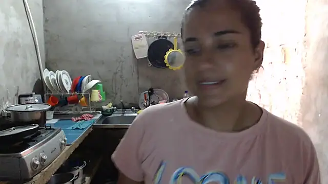 Snapshot of Coral0403 chatting on February 18, 2025, 6:37 pm Coral0403 online show from February 18, 2025, 6:37 pm