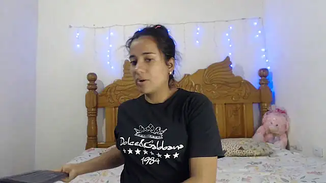 Snapshot of Coral0403 chatting on February 10, 2025, 9:15 pm Coral0403 online show from February 10, 2025, 9:15 pm