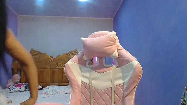 Snapshot of Coral0403 chatting on October 20, 2025, 6:30 pm Coral0403 online show from October 20, 2025, 6:30 pm