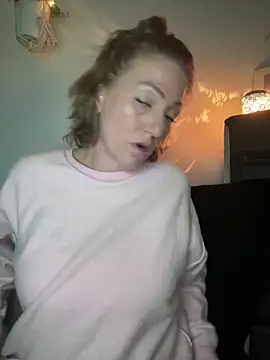 Snapshot of AlessasRoom chatting on October 8, 2025, 2:57 am AlessasRoom online show from October 8, 2025, 2:57 am