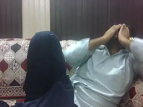 Snapshot of indihotguy chatting on October 29, 2025, 1:21 pm indihotguy online show from October 29, 2025, 1:21 pm