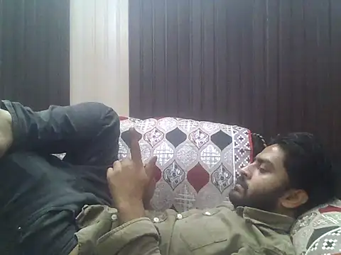 Snapshot of indihotguy chatting on November 12, 2025, 8:51 am indihotguy online show from November 12, 2025, 8:51 am