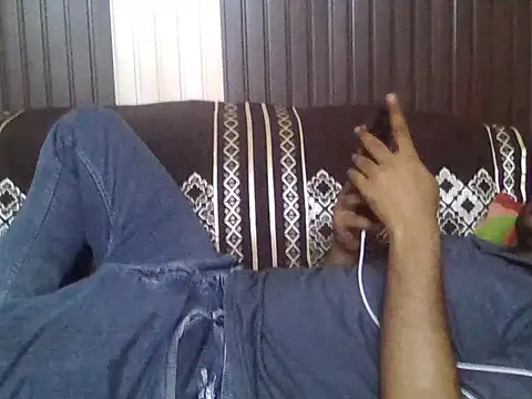 Snapshot of indihotguy chatting on May 17, 2026, 3:17 am indihotguy online show from May 17, 2026, 3:17 am