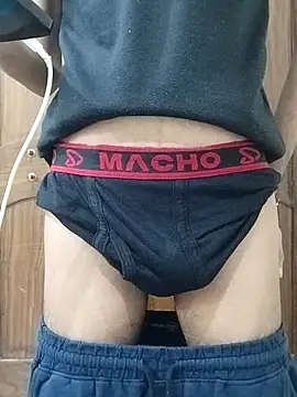 fakelove95 online show from November 5, 2025, 8:34 pm