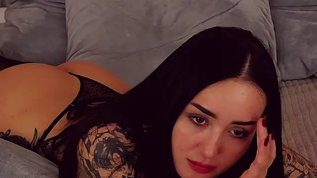 KimKhallifa online show from March 2, 2025, 12:36 pm