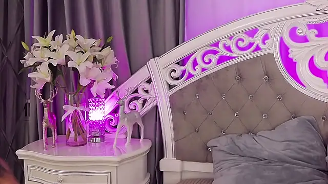 KimKhallifa online show from March 21, 2025, 2:51 pm