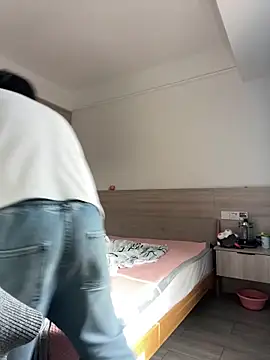 chinalover4199 online show from February 3, 2026, 2:32 am