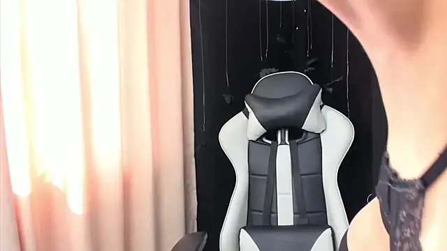 Snapshot of zimgil chatting on October 17, 2025, 7:04 pm zimgil online show from October 17, 2025, 7:04 pm