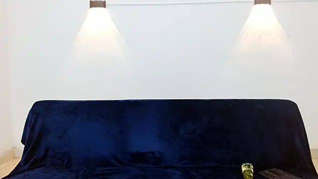 Br4ndxpimm online show from October 18, 2025, 1:24 pm