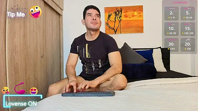 Snapshot of Andrewstelle_coleman chatting on October 31, 2025, 3:08 pm Andrewstelle coleman online show from October 31, 2025, 3:08 pm