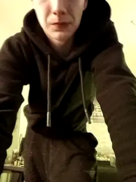 Snapshot of HalloMarcy chatting on March 16, 2025, 4:01 pm HalloMarcy online show from March 16, 2025, 4:01 pm